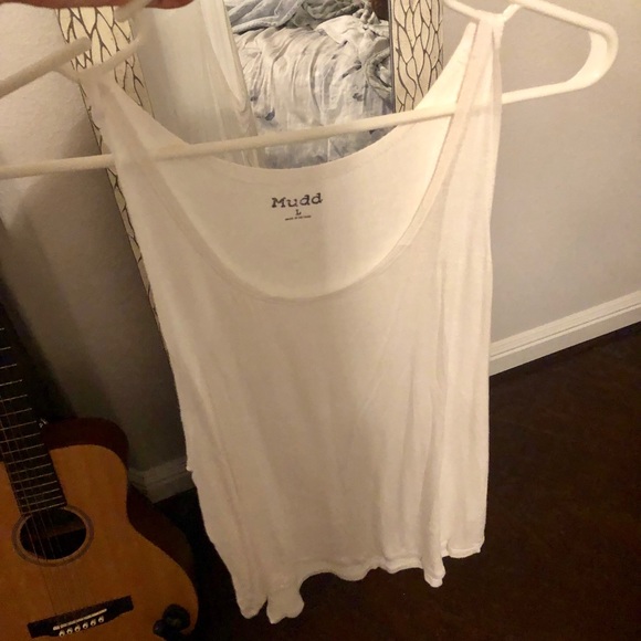 White tank top - Picture 2 of 2